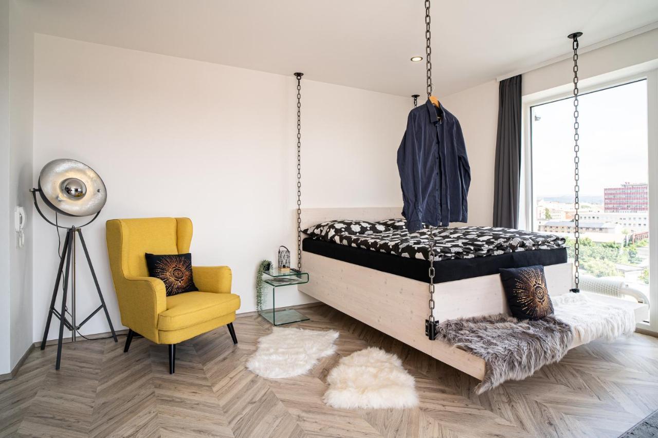 Zeppelin Studio With An Industrial View - Brno Apartment Ngoại thất bức ảnh